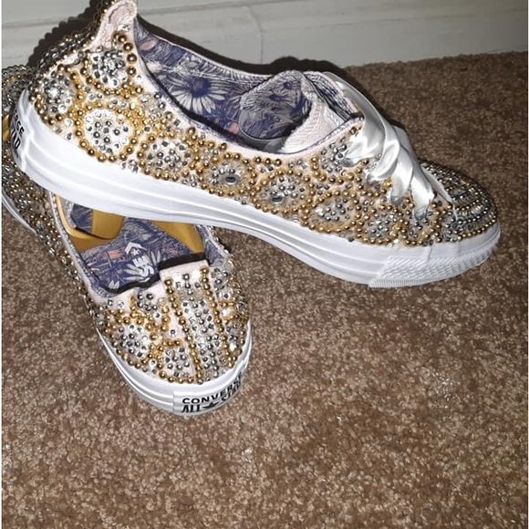 This is my custom design business SPARKLE COUTURE DESIGN. - Picture 10 of 12